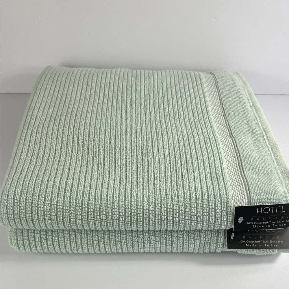 Hotel Balfour Bath Towels Light Green Soft Ribbed Turkish Cotton Set of 2 NEW